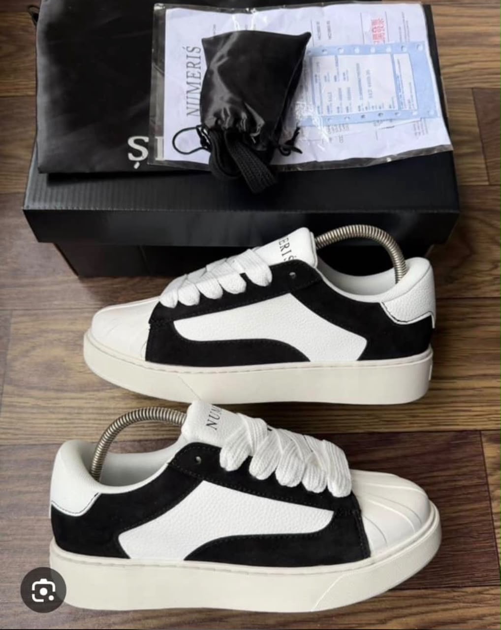 Pairs de baskets pour homme